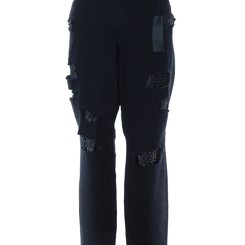 *NWT Torrid Distressed & Studded Black Jeggings